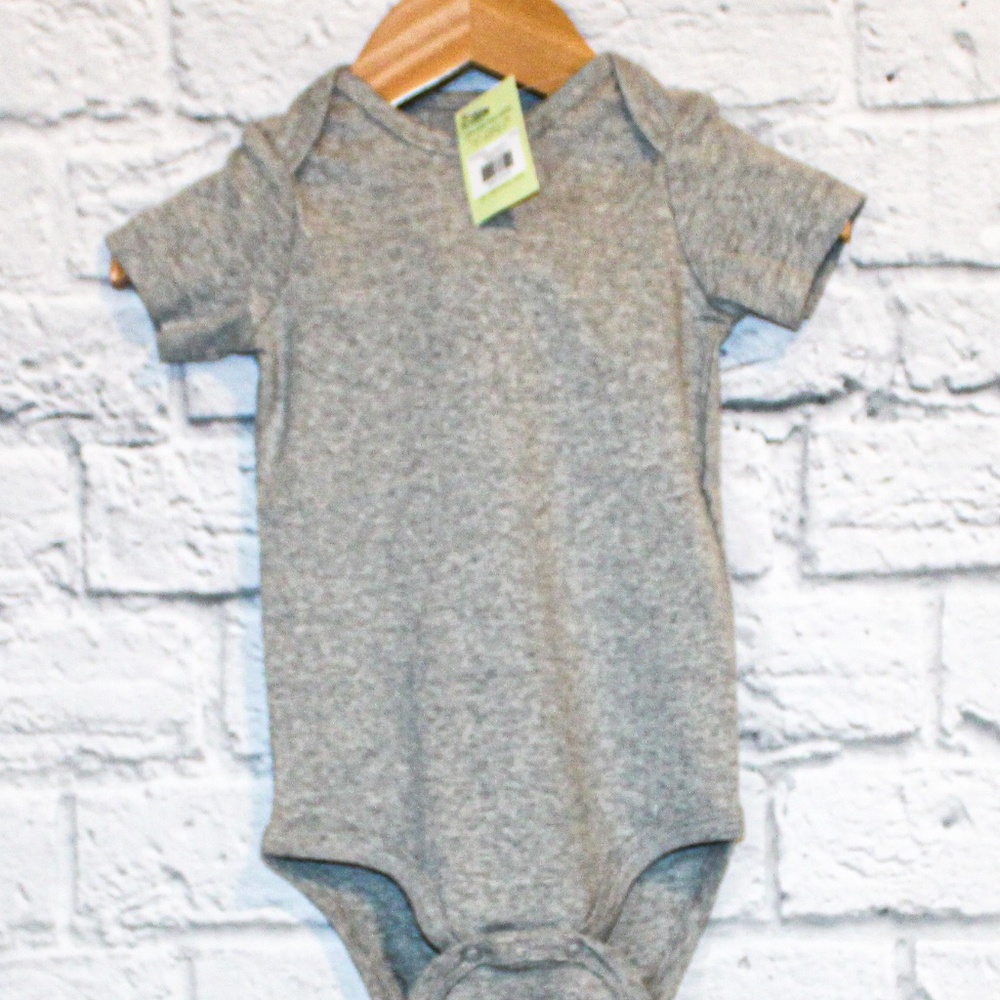 NEW! 9-12M Grey Primary Onsie